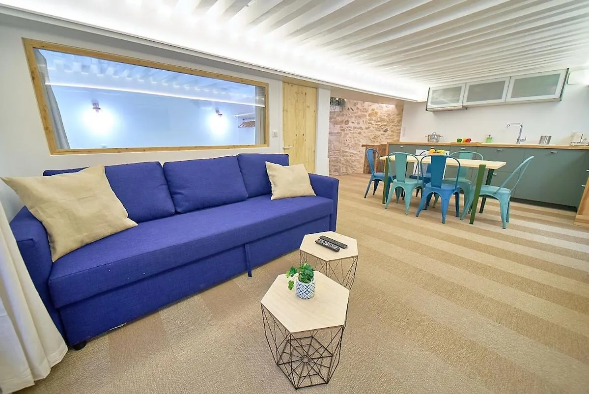 2 Chambres Cosy & Atypiques, Terreaux Croix-Rousse Lyon 0*,  France